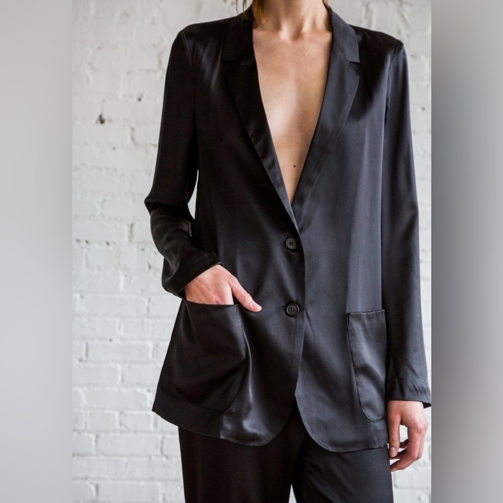 6397 Silk Blazer